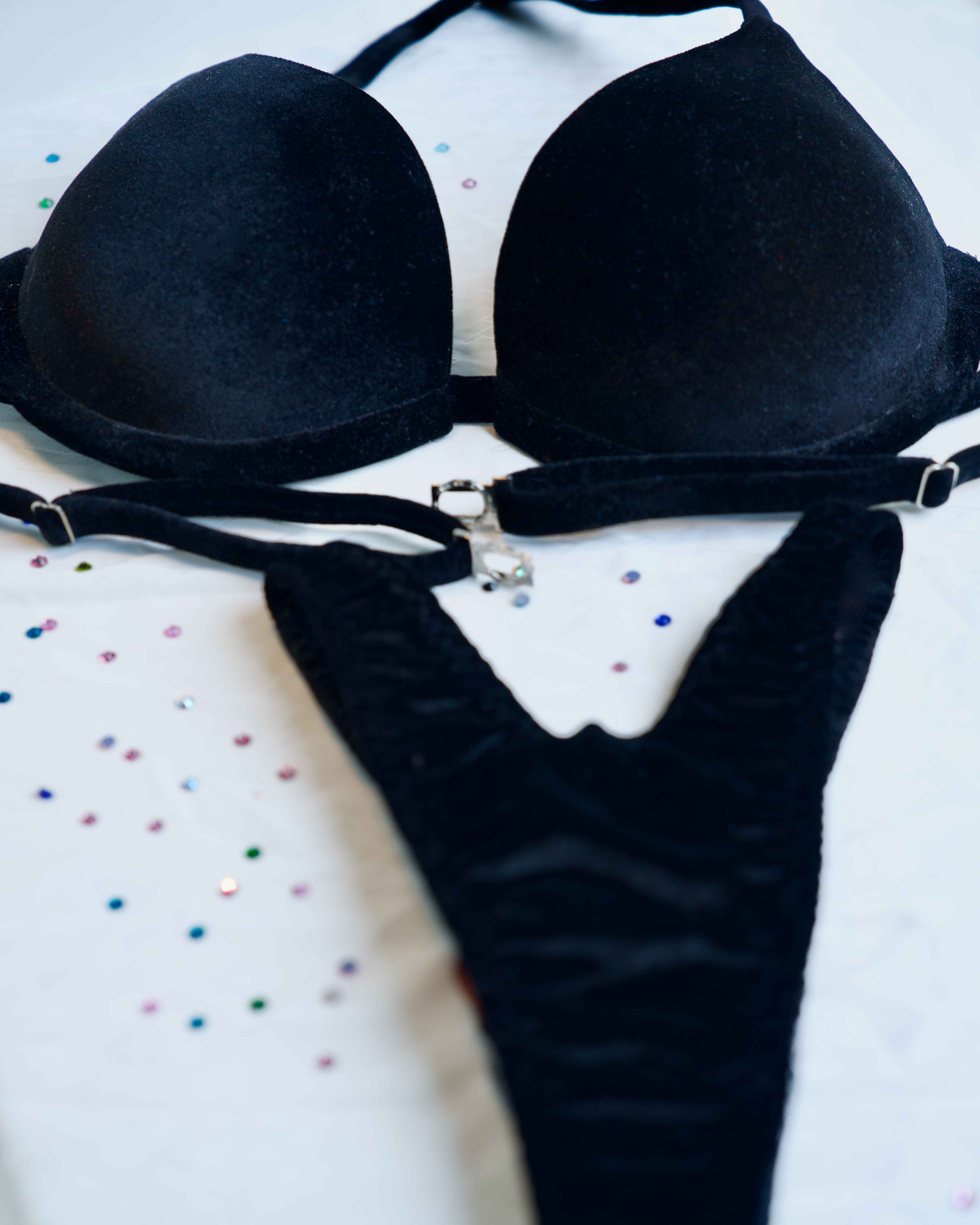 Bikinis with out stones